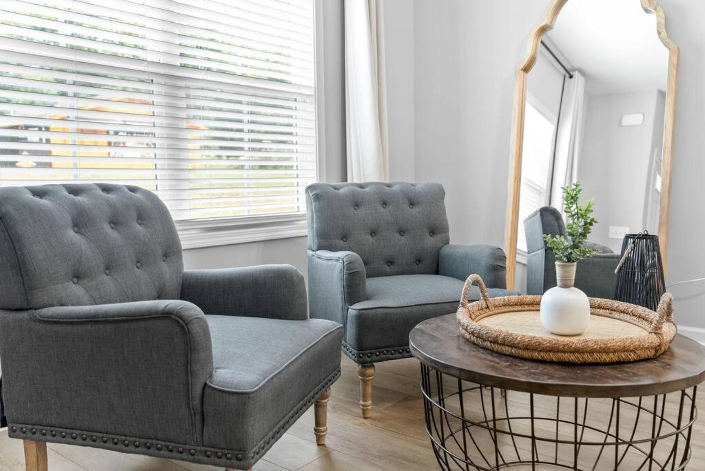 One-Of-A-Kind Smart, Cookie Themed Home For Up To 6 Clarksville Zewnętrze zdjęcie